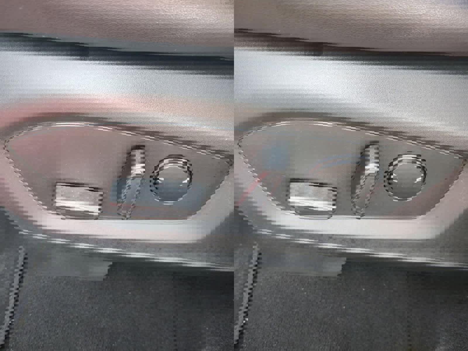 Used 2021 Ford Explorer XLT w/ Equipment Group 202A image 17