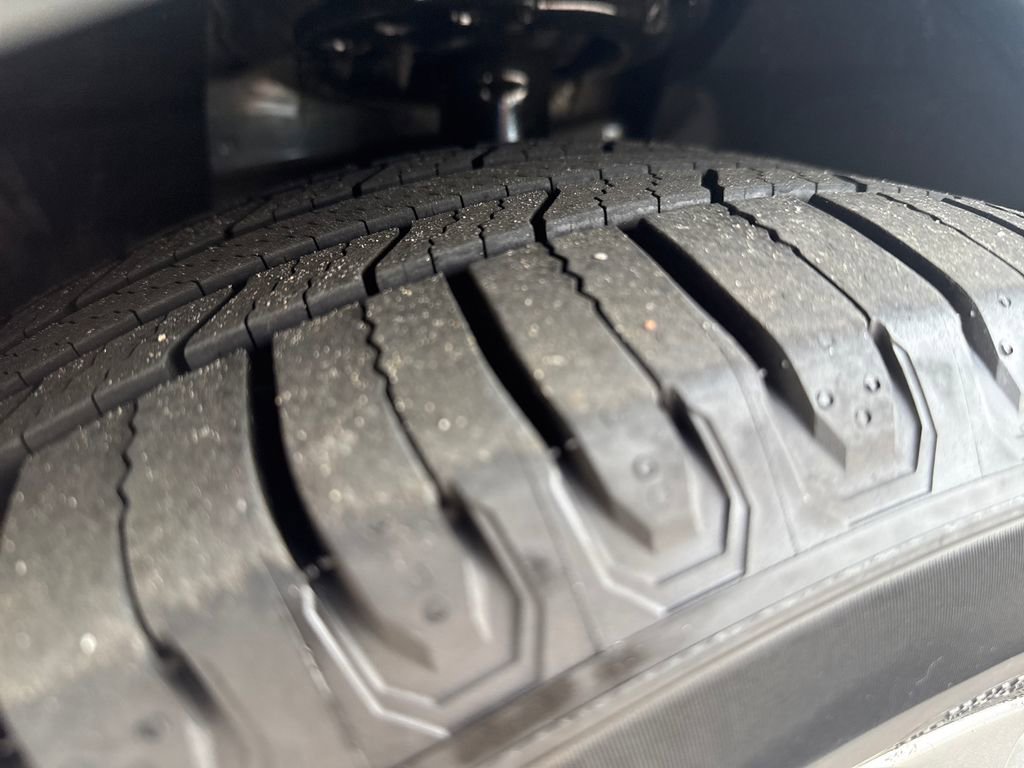 Used 2015 Ford Escape Titanium FWD image 14