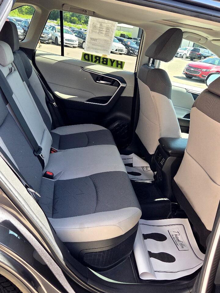 Used 2023 Toyota RAV4 XLE image 14