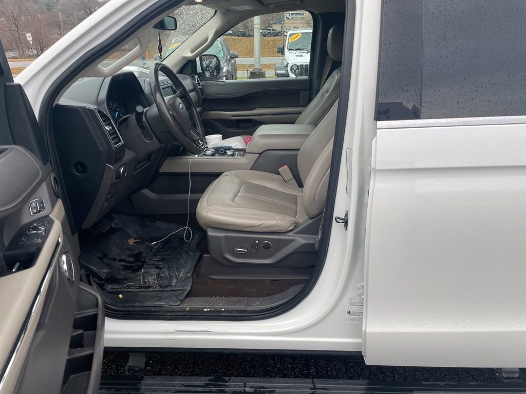 Used 2021 Ford Expedition Max Limited image 11