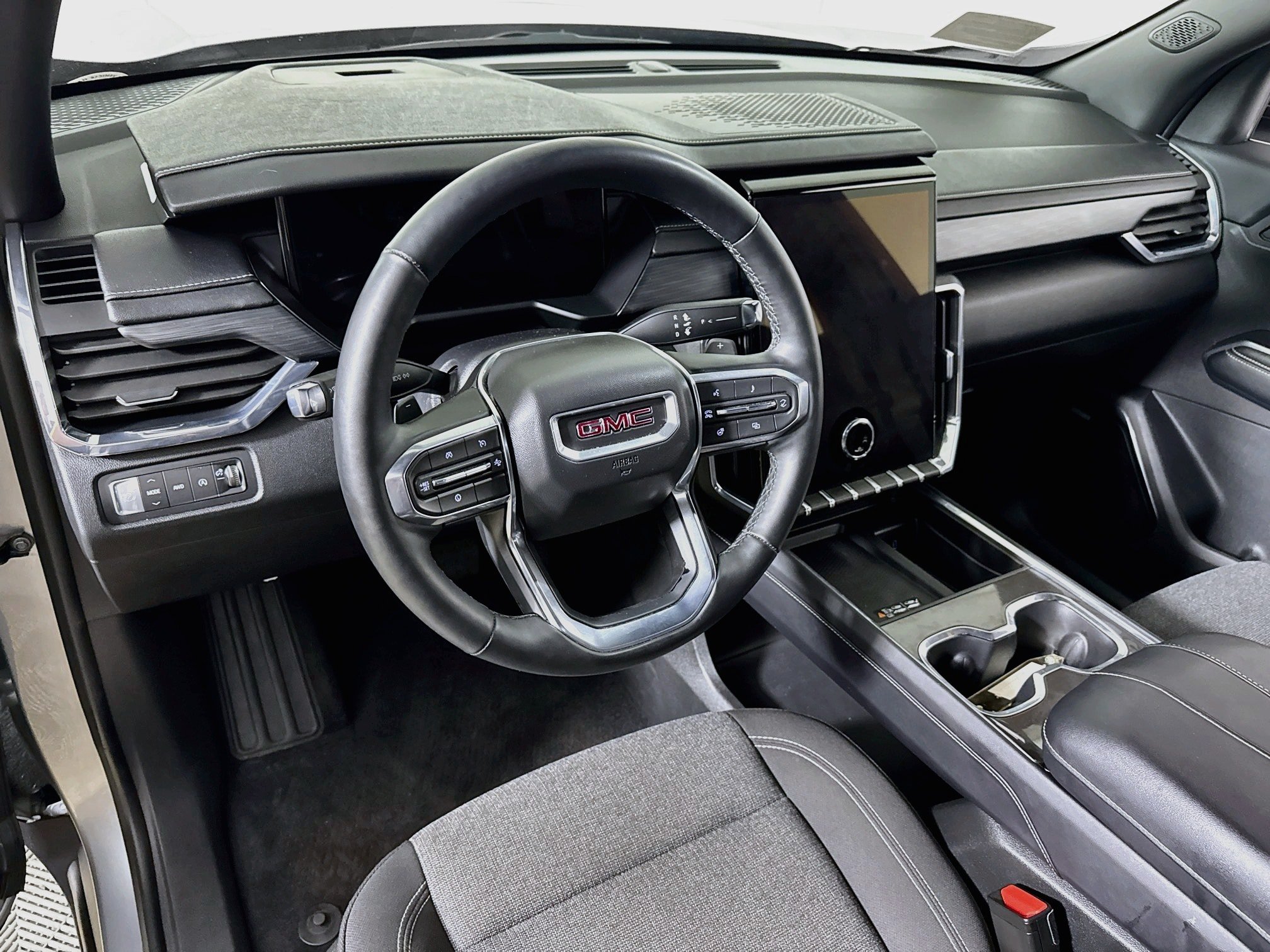 Used 2025 GMC Acadia Elevation AWD/4WD image 13