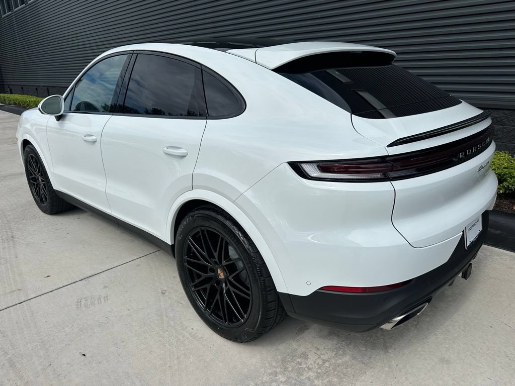 Used 2026 Porsche Cayenne Coupe AWD/4WD image 3