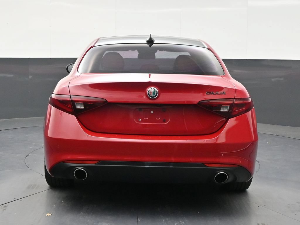 Used 2021 Alfa Romeo Giulia Sprint w/ Nero Edizione RWD image 4