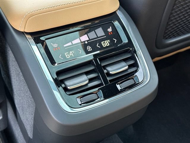 Certified 2023 Volvo XC60 B5 Ultimate w/ Climate Package AWD/4WD image 14
