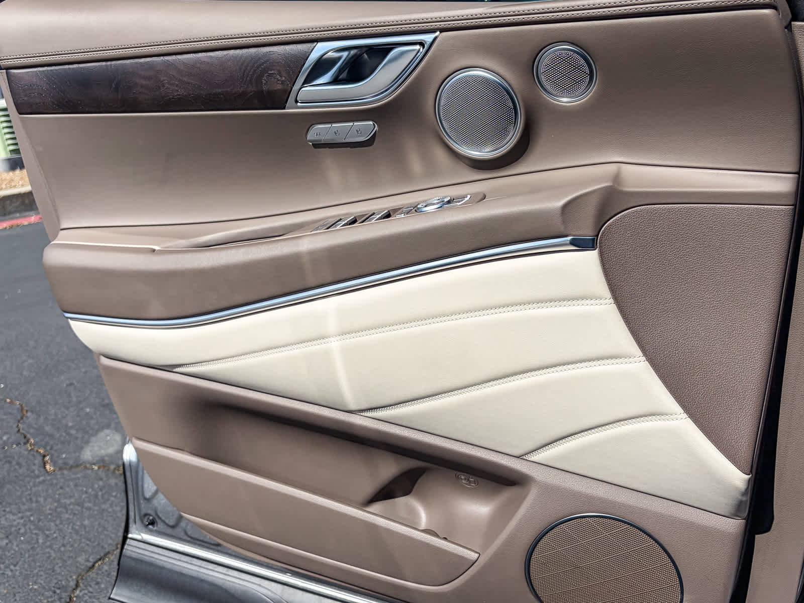 Used 2023 Genesis GV80 2.5T w/ Advanced Package image 19