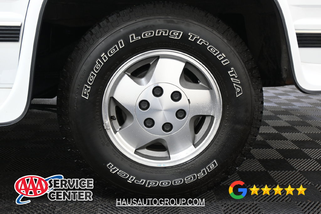 Used 1995 Chevrolet Tahoe 4WD image 26