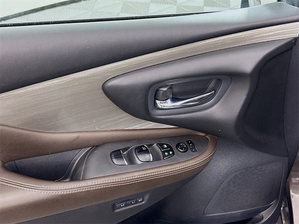 Used 2017 Nissan Murano Platinum w/ Platinum Technology Package image 18