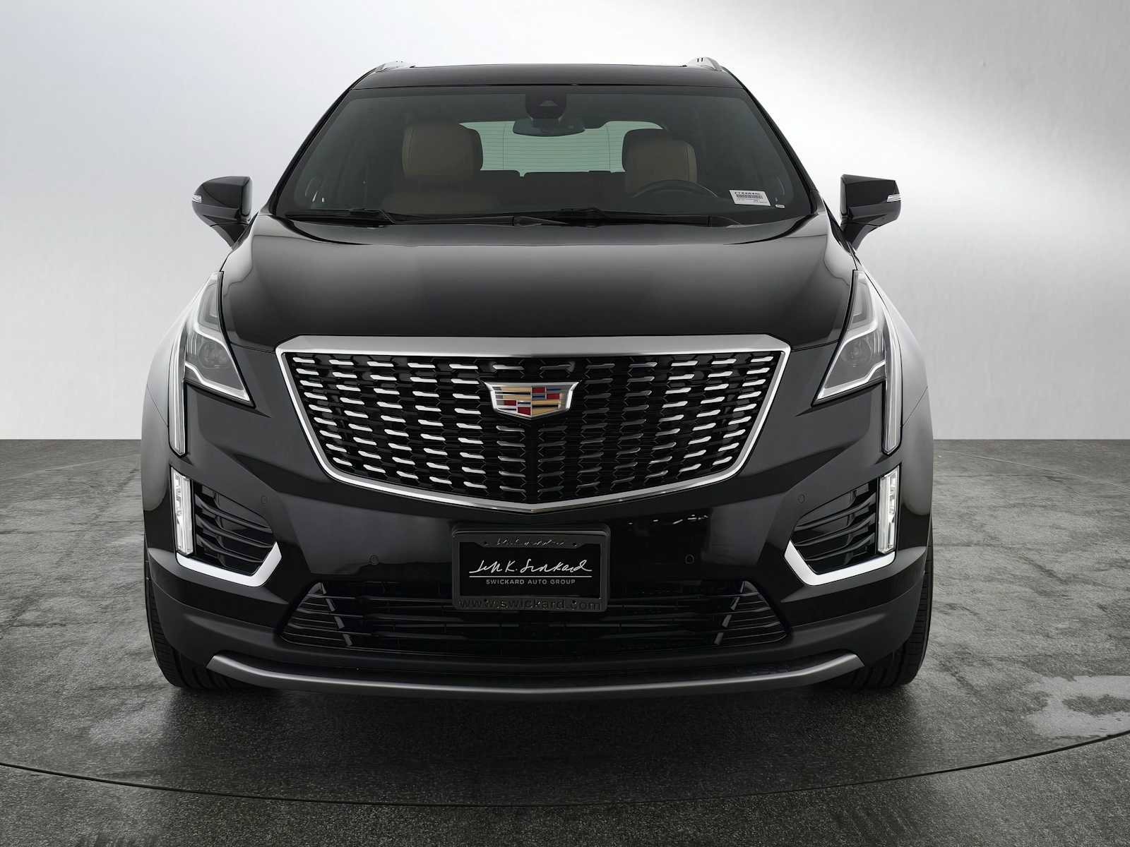 Used 2024 Cadillac XT5 Premium Luxury image 2