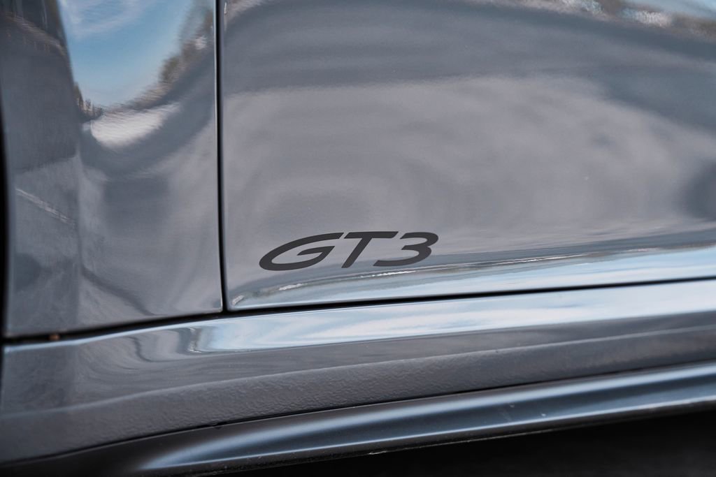 Used 2025 Porsche 911 GT3 RWD image 11