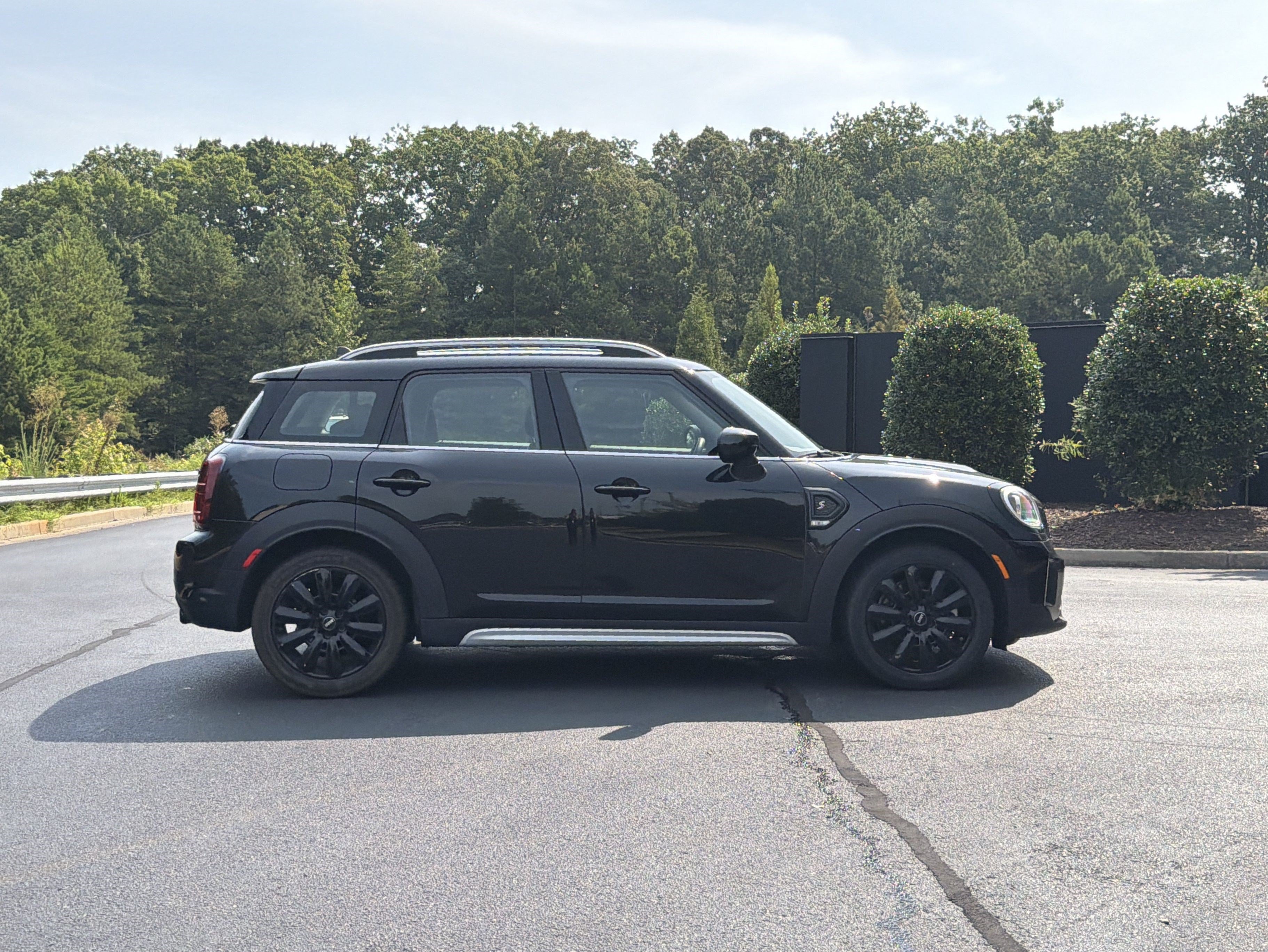 Used 2024 MINI Cooper Countryman S w/ Premium Package FWD image 5