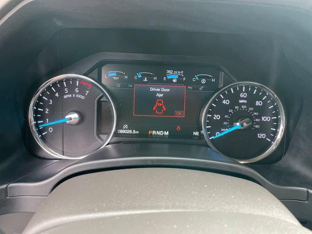 Used 2018 Ford Expedition Max XLT w/ Equipment Group 202A AWD/4WD image 17