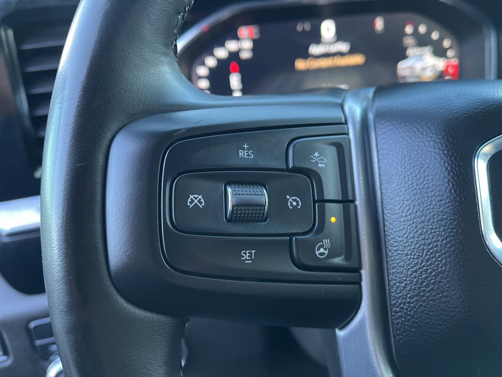 Certified 2025 GMC Sierra 1500 SLT image 29