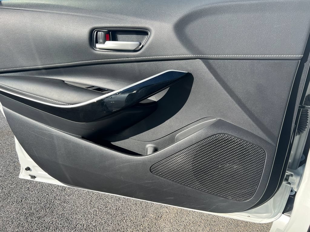 Used 2022 Toyota Corolla XSE FWD image 18