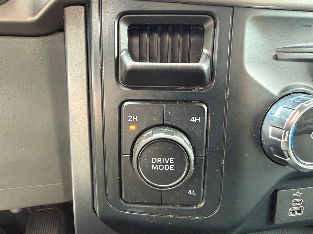 Used 2025 Ford F150 XLT w/ Equipment Group 301A Standard AWD/4WD image 29