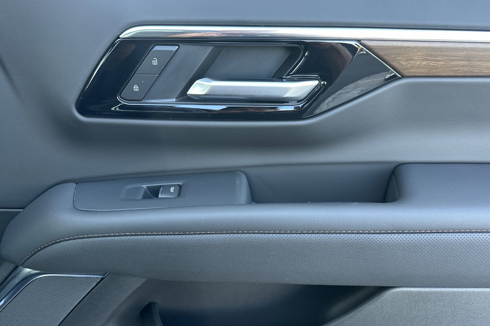 New 2026 Chevrolet Tahoe High Country image 21