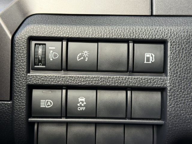 Certified 2025 Toyota 4Runner SR5 AWD/4WD image 22