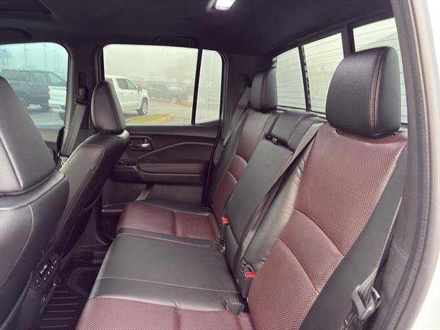 Used 2025 Honda Ridgeline Black Edition image 13