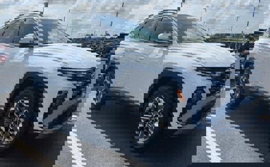 New 2025 Hyundai Tucson SEL