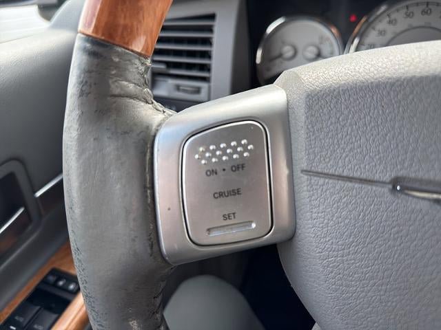 Used 2007 Chrysler Aspen Limited AWD/4WD image 33