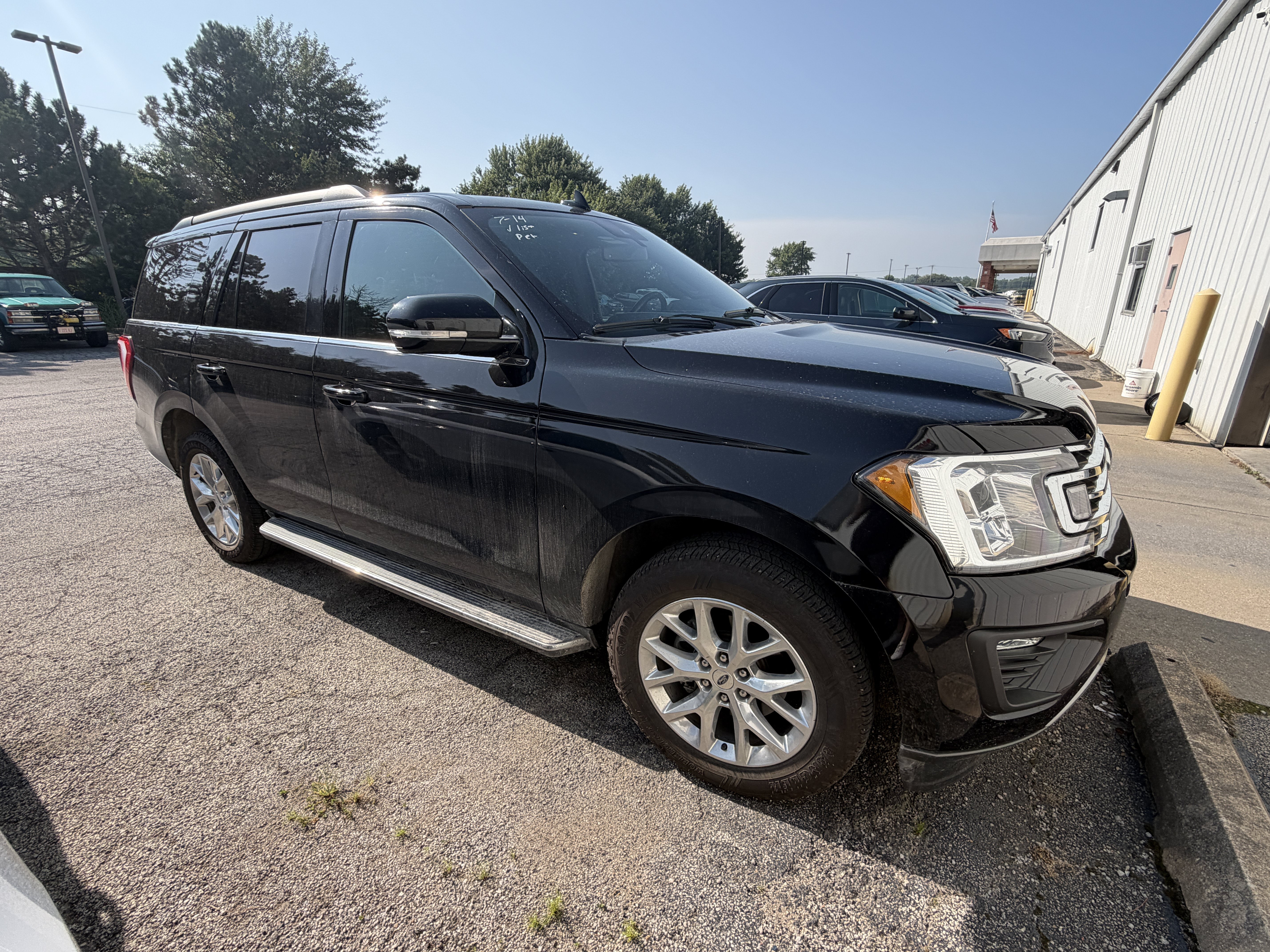 Used 2021 Ford Expedition XLT AWD/4WD image 16