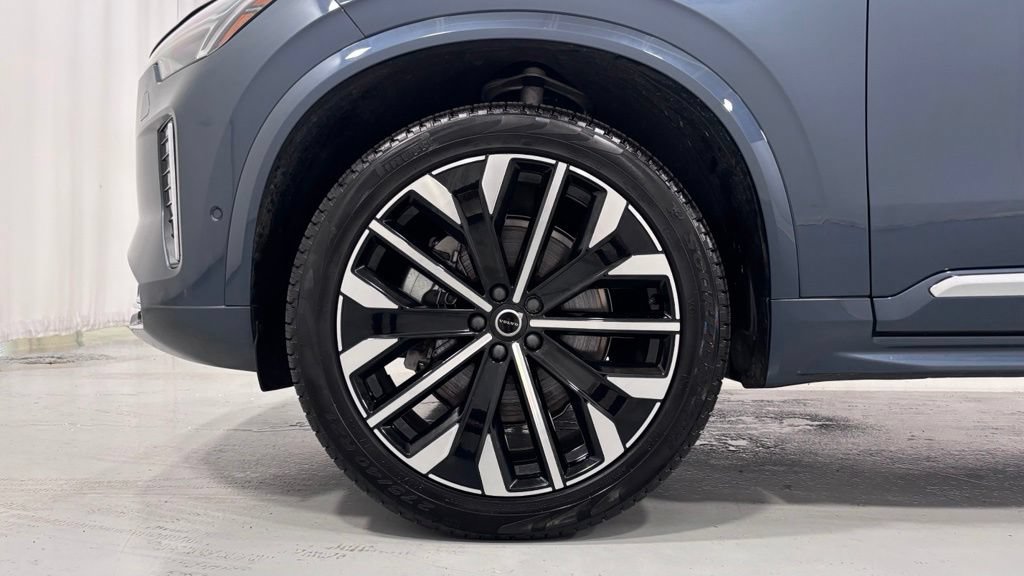 Certified 2026 Volvo XC90 B6 Plus AWD/4WD image 30
