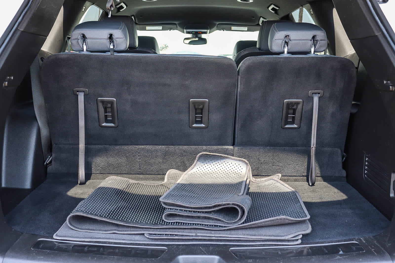 Used 2023 Buick Enclave Essence FWD image 23