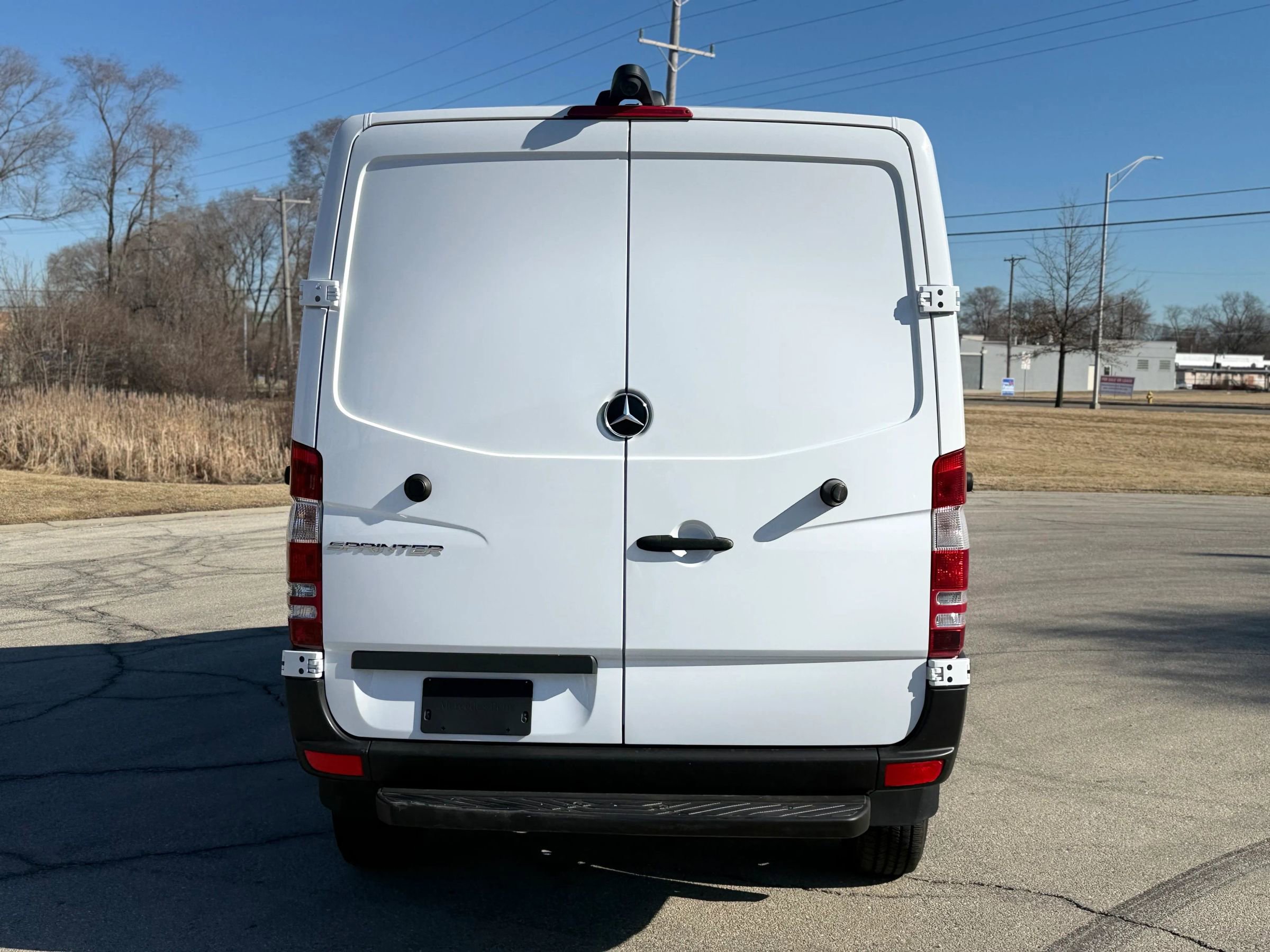 Used 2017 Mercedes-Benz Sprinter 2500 w/ Workspace Access Package image 8