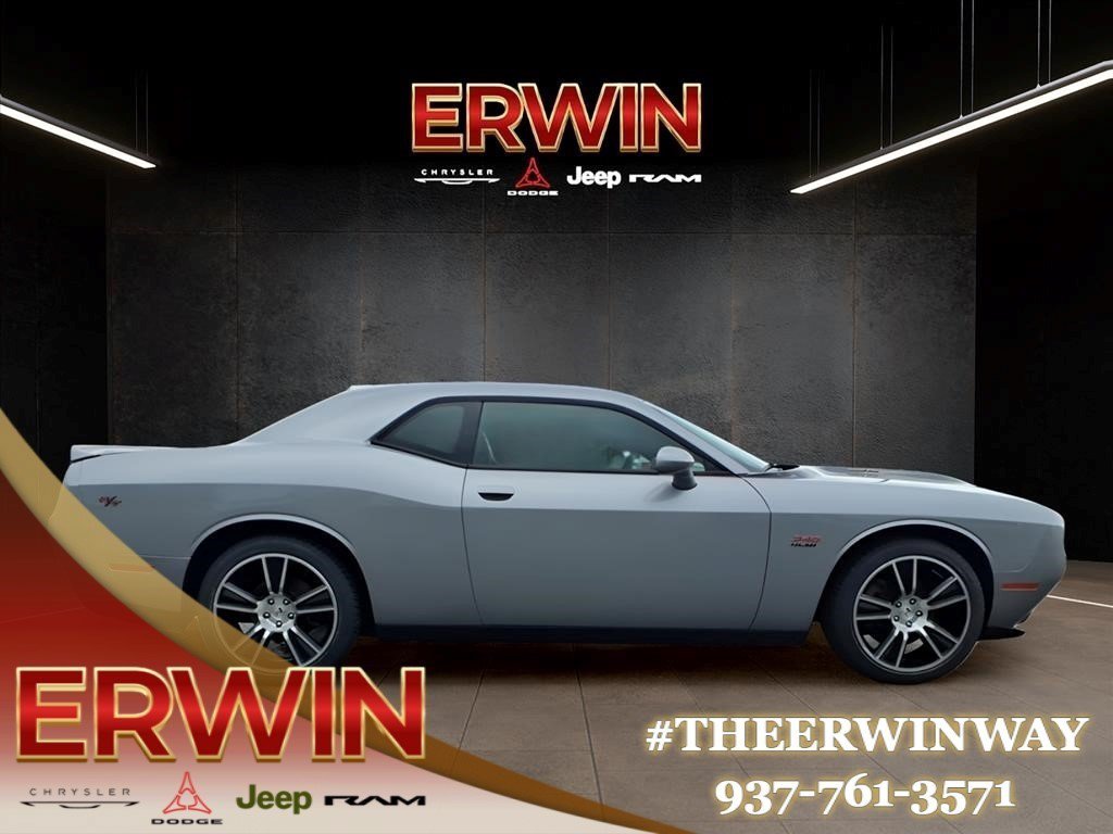 Used 2015 Dodge Challenger R/T Plus RWD image 8