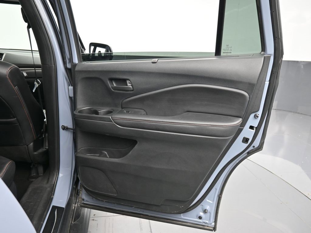 Used 2022 Honda Pilot TrailSport image 39