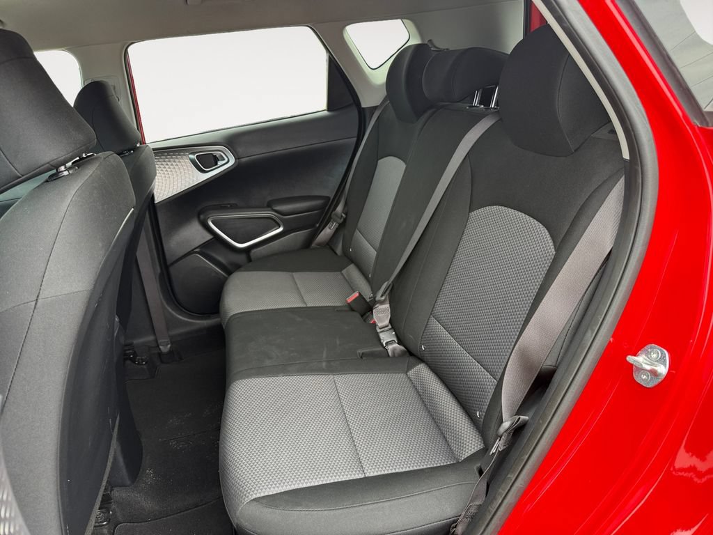 Used 2024 Kia Soul LX w/ Option Group 015 FWD image 13