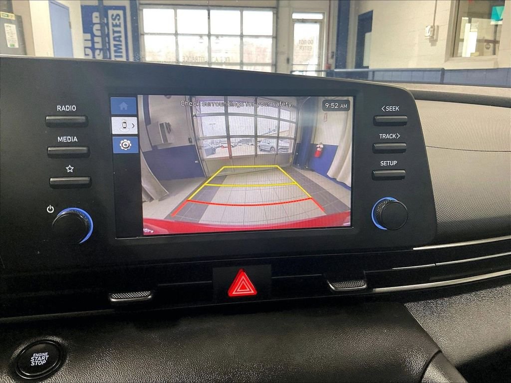 Certified 2025 Hyundai Elantra Sport FWD image 19