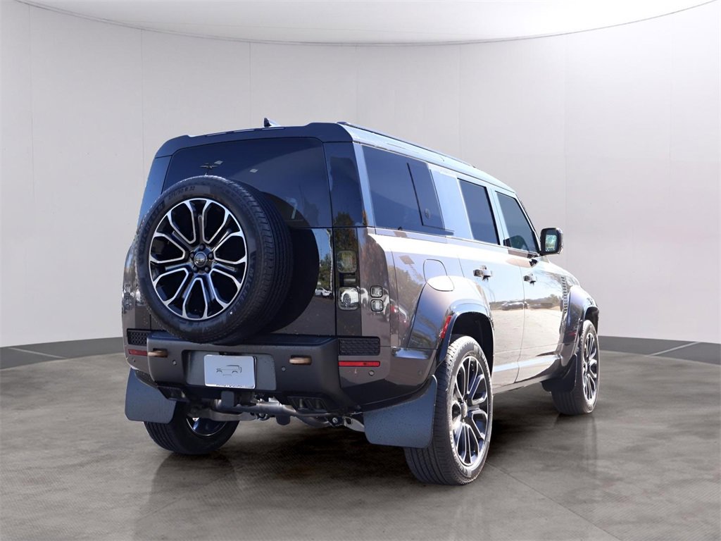 New 2026 Land Rover Defender 110 OCTA image 5