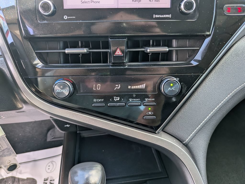 Used 2021 Toyota Camry SE FWD image 23