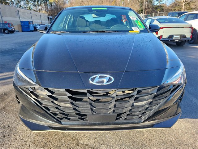 Used 2023 Hyundai Elantra SEL w/ Convenience Package image 2