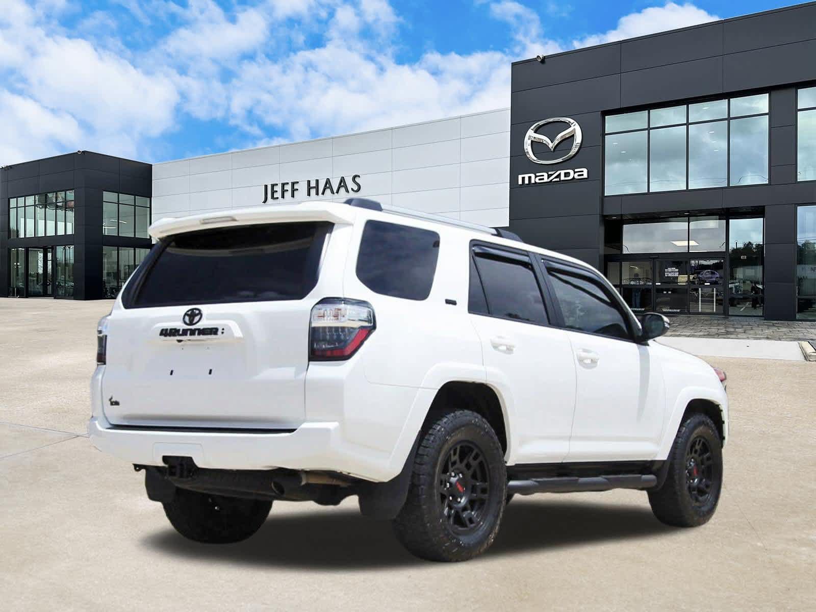 Used 2023 Toyota 4Runner SR5 Premium w/ Moonroof Package RWD image 3