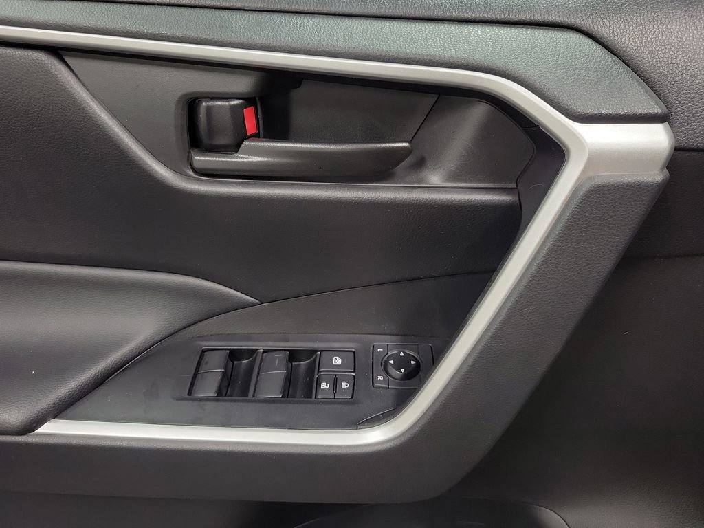 Used 2023 Toyota RAV4 LE image 19
