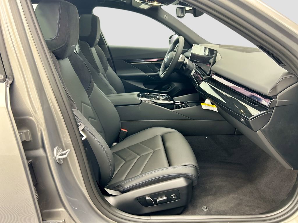 New 2026 BMW i5 eDrive40 w/ M Sport Package image 19
