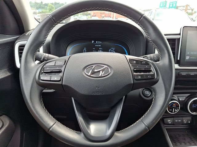 Certified 2026 Hyundai Venue SEL FWD image 18