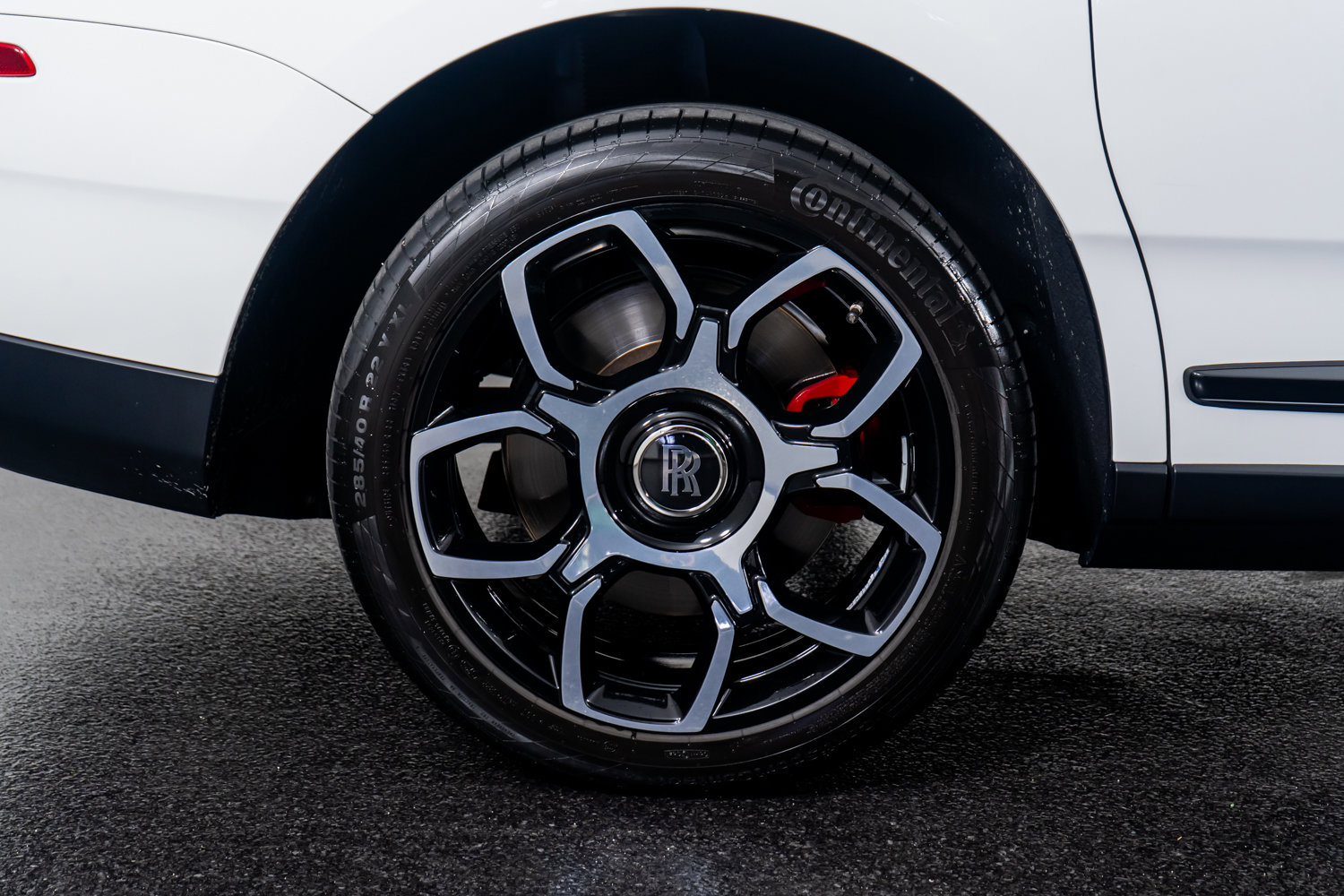 Used 2023 Rolls-Royce Cullinan Black Badge image 8