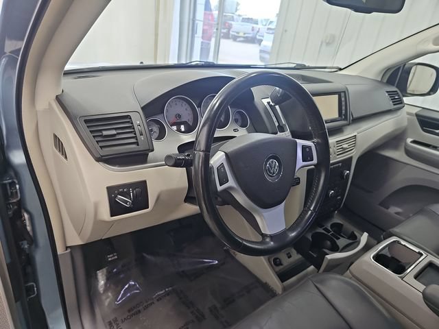 Used 2009 Volkswagen Routan SEL Premium FWD image 40