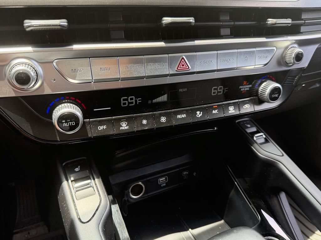 Used 2024 Kia Telluride S AWD/4WD image 28
