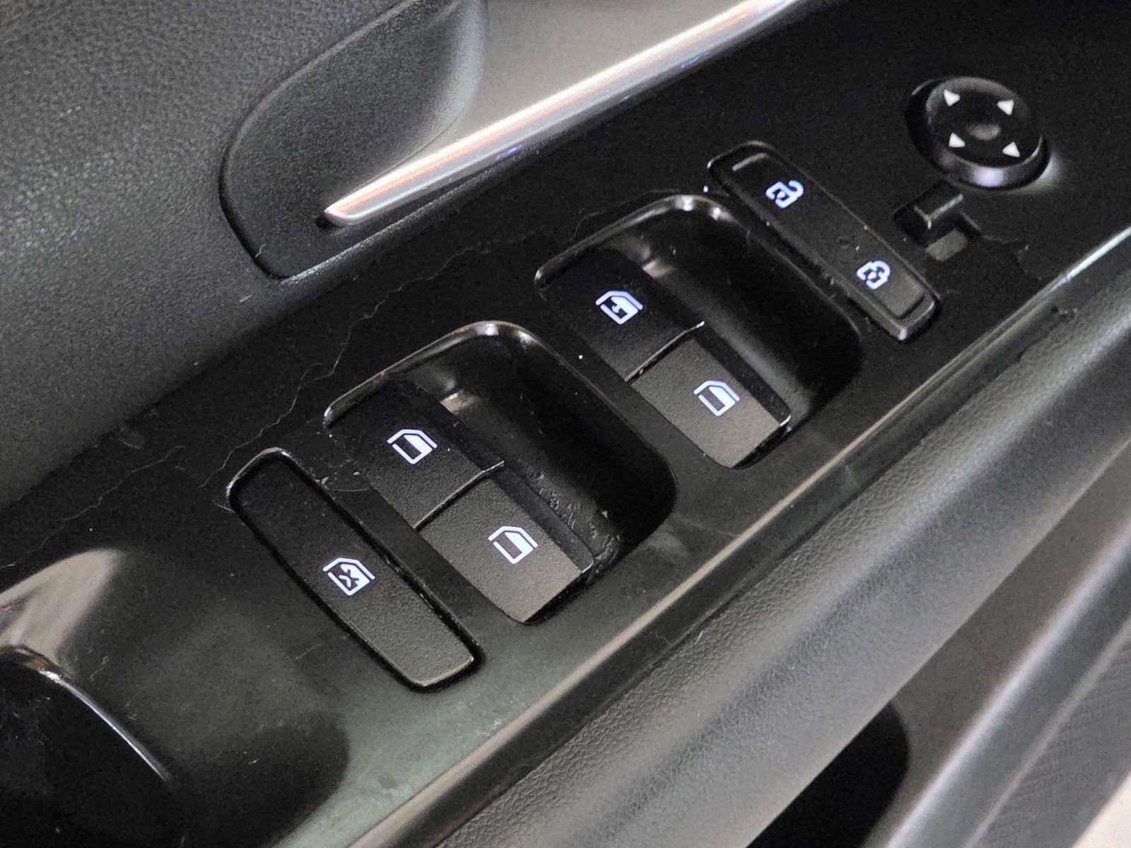 Certified 2022 Hyundai Tucson SE image 21