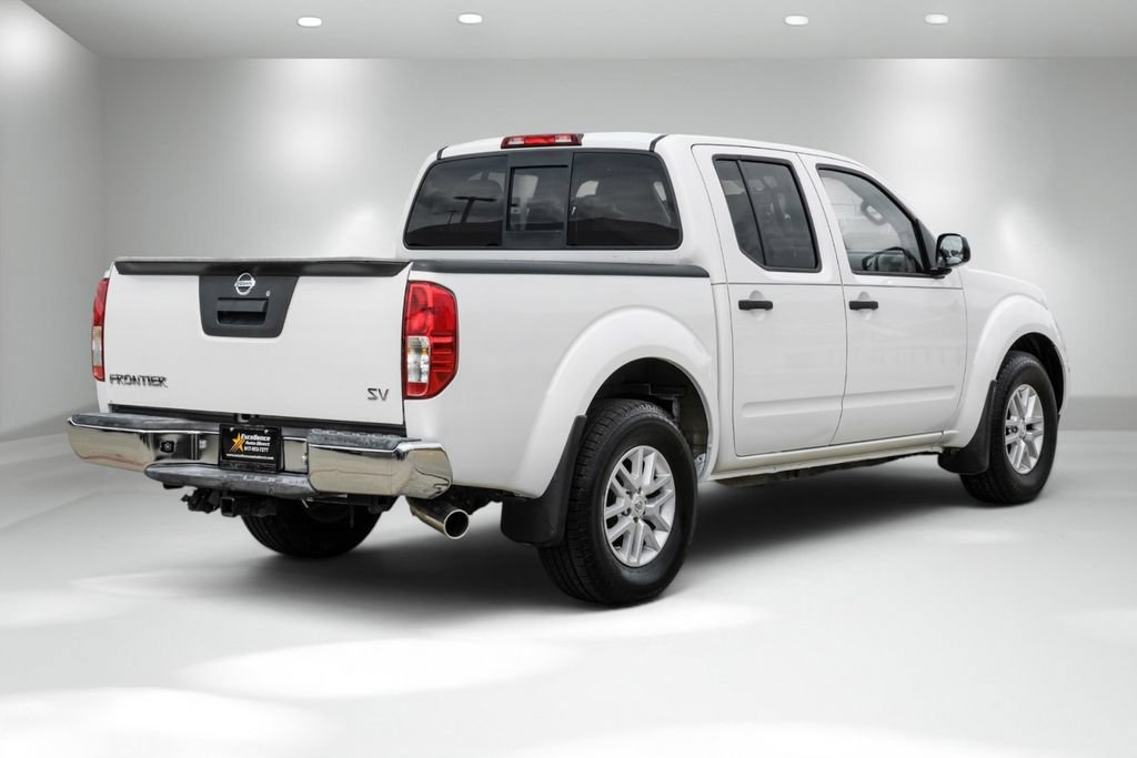Used 2018 Nissan Frontier SV RWD image 6