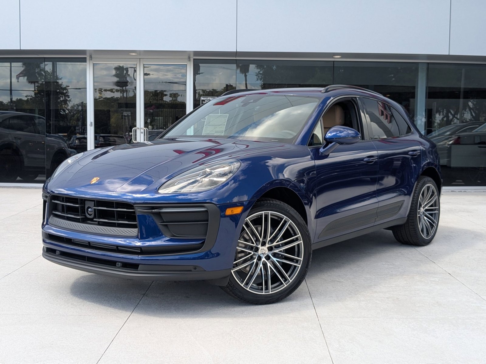 New 2026 Porsche Macan image 1