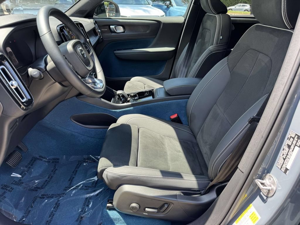 Used 2023 Volvo C40 P8 Recharge Ultimate AWD/4WD image 4