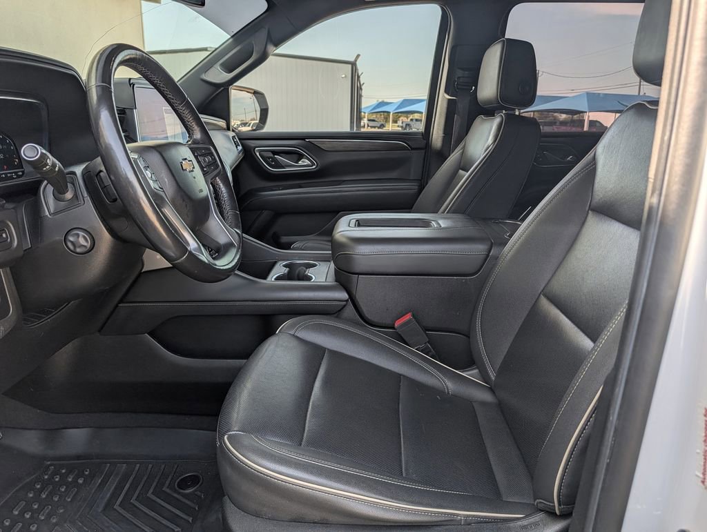 Used 2023 Chevrolet Suburban Premier RWD image 25