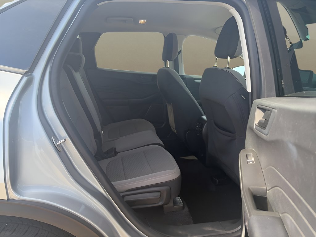 Used 2022 Ford Escape SE w/ Cold Weather Package FWD image 11