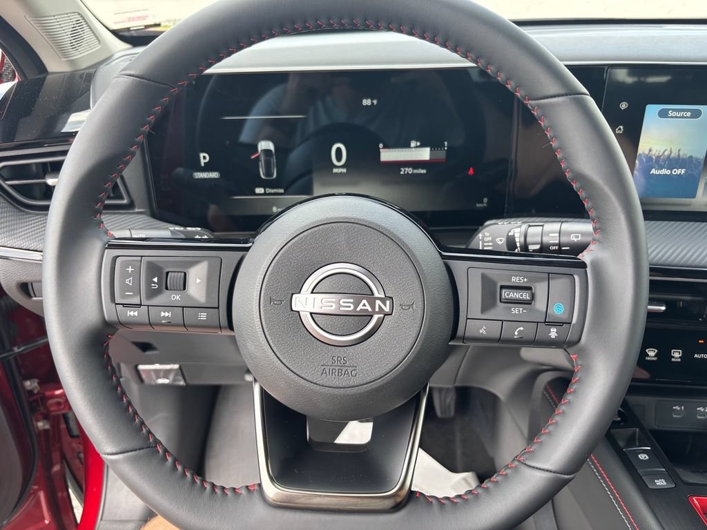 New 2025 Nissan Kicks SR FWD image 8