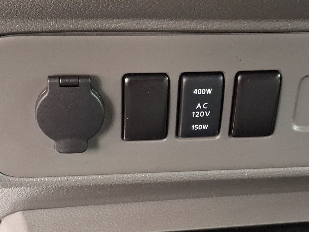 Used 2017 Nissan NV 3500 SV w/ SV Technology Package image 22