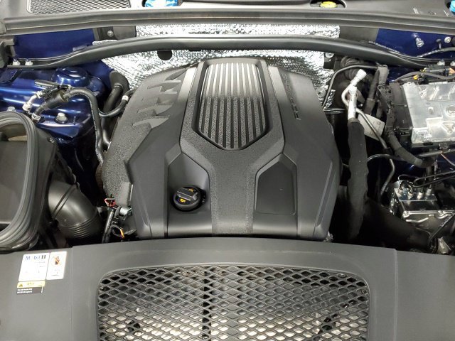 Used 2023 Porsche Macan AWD/4WD image 26
